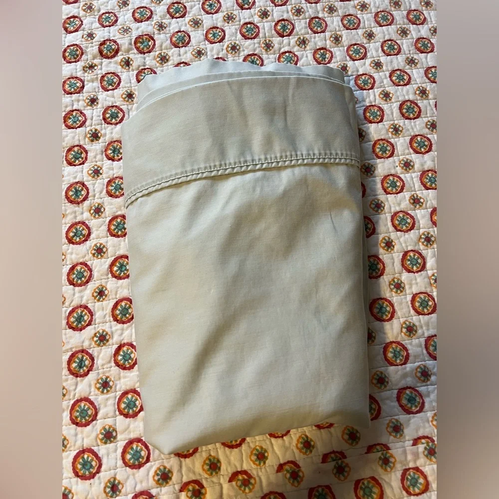 (2) Gray Flat Sheet Full Size Bed Bundle - Picture 4 of 5